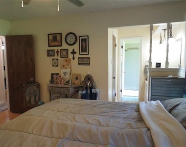 3308 Spring Valley Drive - Photo Thumbnail 21