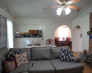 3308 Spring Valley Drive - Photo Thumbnail 6