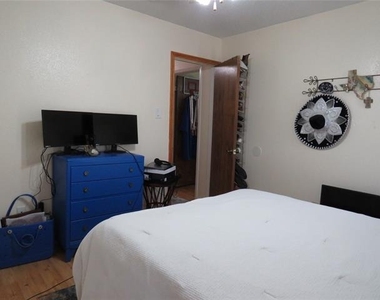 3308 Spring Valley Drive - Photo Thumbnail 24