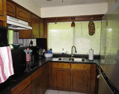 3308 Spring Valley Drive - Photo Thumbnail 11