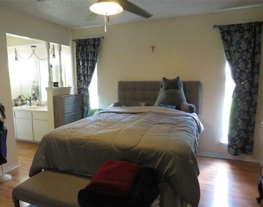 3308 Spring Valley Drive - Photo Thumbnail 17