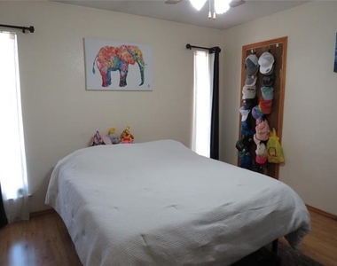 3308 Spring Valley Drive - Photo Thumbnail 23