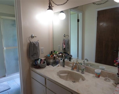 3308 Spring Valley Drive - Photo Thumbnail 18