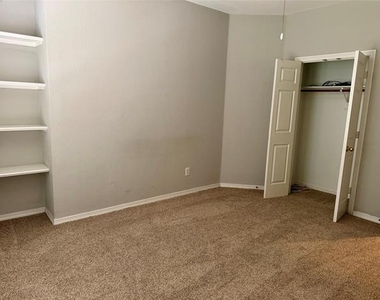 4309 Wingren Drive - Photo Thumbnail 9