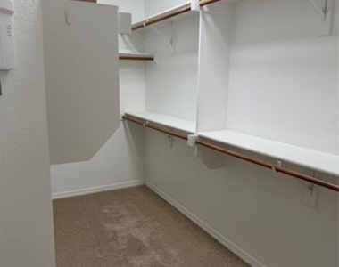 4309 Wingren Drive - Photo Thumbnail 16