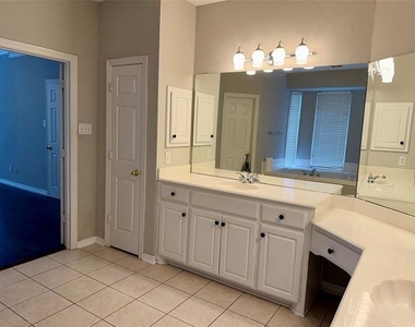4309 Wingren Drive - Photo Thumbnail 14