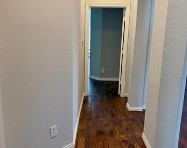 4309 Wingren Drive - Photo Thumbnail 10
