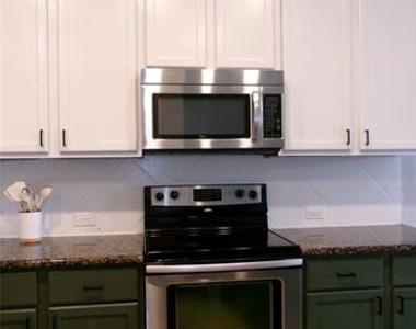 5727 Mountain Hollow Drive - Photo Thumbnail 9