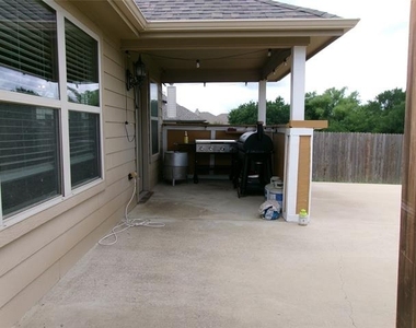 5727 Mountain Hollow Drive - Photo Thumbnail 19