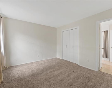 4007 Ridgebrook Drive - Photo Thumbnail 17
