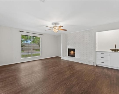 4007 Ridgebrook Drive - Photo Thumbnail 3