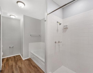 4005 Ridgebrook Drive - Photo Thumbnail 14