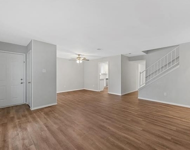 4005 Ridgebrook Drive - Photo Thumbnail 4