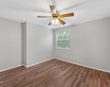 4005 Ridgebrook Drive - Photo Thumbnail 17