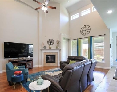14286 Winecup Drive - Photo Thumbnail 6