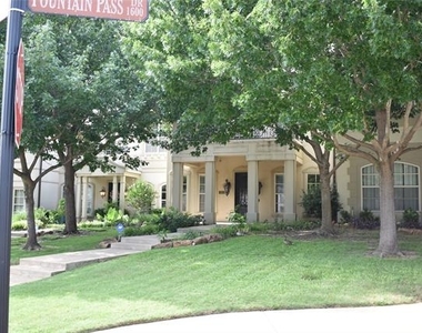 1625 Fountain Pass Drive - Photo Thumbnail 33