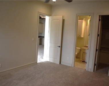 1625 Fountain Pass Drive - Photo Thumbnail 18