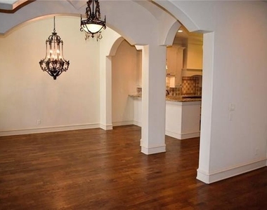 1625 Fountain Pass Drive - Photo Thumbnail 5