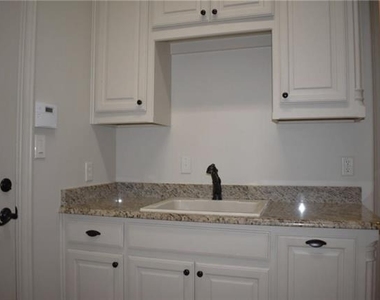 1625 Fountain Pass Drive - Photo Thumbnail 20
