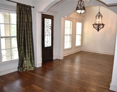 1625 Fountain Pass Drive - Photo Thumbnail 6