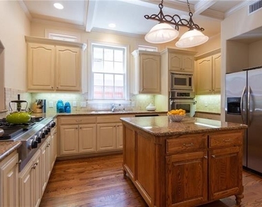 3668 Asbury Street - Photo Thumbnail 9