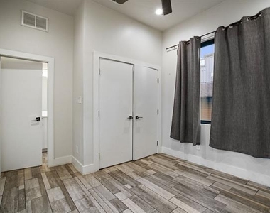 410 Melba Street - Photo Thumbnail 17