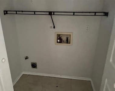 2310 La Costa - Photo Thumbnail 8