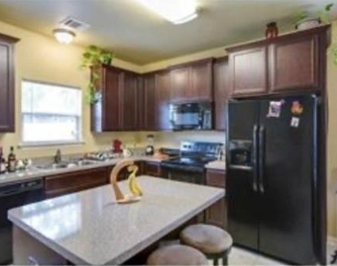 616 Fenet Street - Photo Thumbnail 7