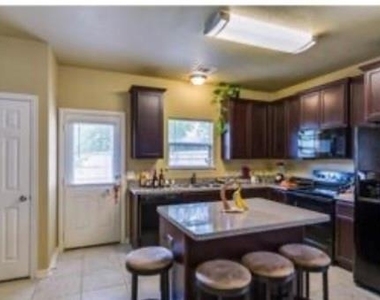 616 Fenet Street - Photo Thumbnail 6