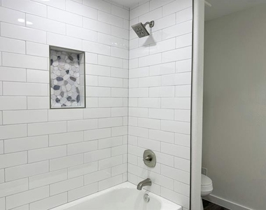 3607 Sioux Trail - Photo Thumbnail 21