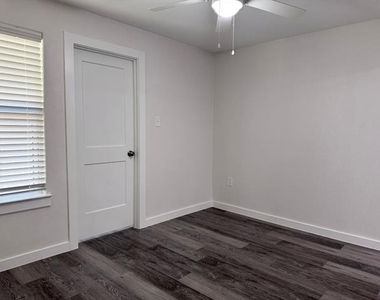 3607 Sioux Trail - Photo Thumbnail 10