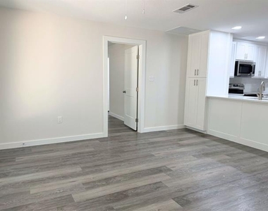 3607 Sioux Trail - Photo Thumbnail 8