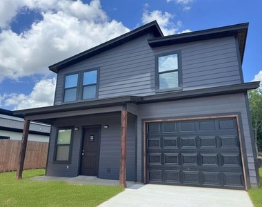 3607 Sioux Trail - Photo Thumbnail 1
