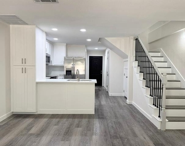 3607 Sioux Trail - Photo Thumbnail 3