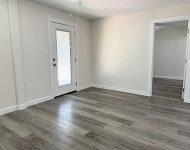 3607 Sioux Trail - Photo Thumbnail 14