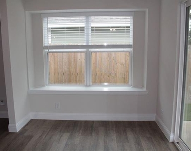 102 Walnut Street - Photo Thumbnail 11