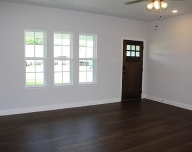 202 Walnut Street - Photo Thumbnail 6