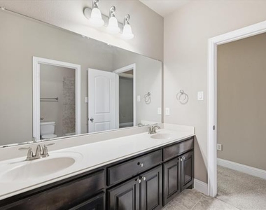 768 Huntingdon Street - Photo Thumbnail 27