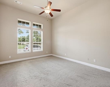 768 Huntingdon Street - Photo Thumbnail 6