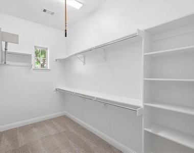 768 Huntingdon Street - Photo Thumbnail 7