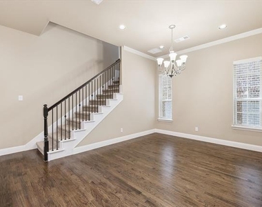 768 Huntingdon Street - Photo Thumbnail 17