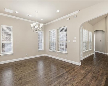 768 Huntingdon Street - Photo Thumbnail 18
