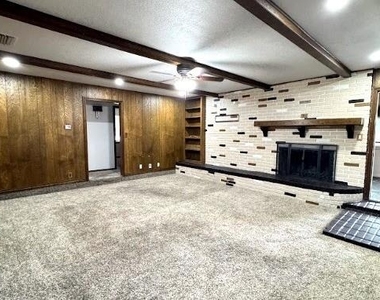 413 N Trail Street - Photo Thumbnail 7