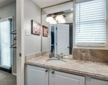 7736 Meadow Road - Photo Thumbnail 14