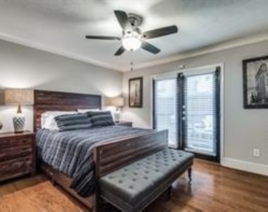 7736 Meadow Road - Photo Thumbnail 16