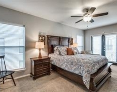 7736 Meadow Road - Photo Thumbnail 13