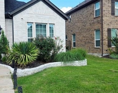 16686 Lupine Road - Photo Thumbnail 2
