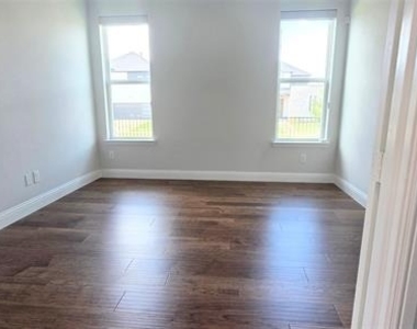 16686 Lupine Road - Photo Thumbnail 11