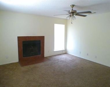 8109 Foxfire Lane - Photo Thumbnail 2