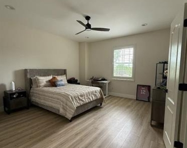 5315 Cree Drive - Photo Thumbnail 11